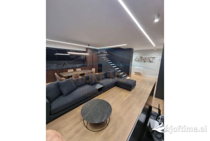 Shtepi ne shitje Apartament ne Tirane, 3+1, Mobilimi E mobiluar, Pagesa 440,000  Euro.