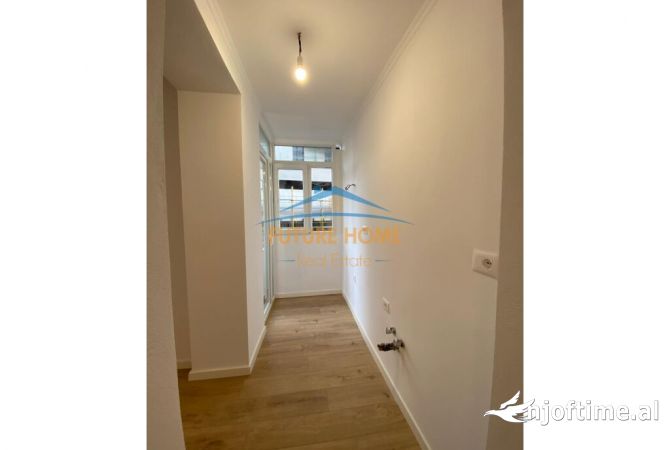 Shtepi ne shitje Apartament ne Tirane, 2+1, Mobilimi Bosh, pa mobiluar, Pagesa 185,000  Euro.