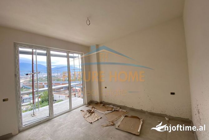 Shtepi ne shitje Apartament ne Tirane, 2+1, Mobilimi Bosh, pa mobiluar, Pagesa 108,000  Euro.