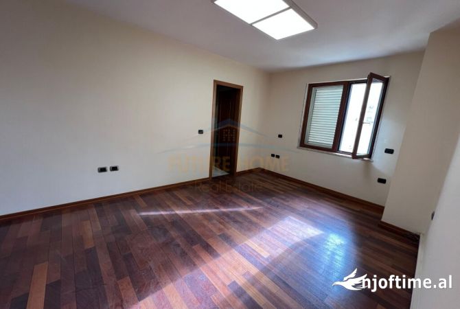 Ambient biznesi me qera 1+1 ne Tirane - 2,000 Euro