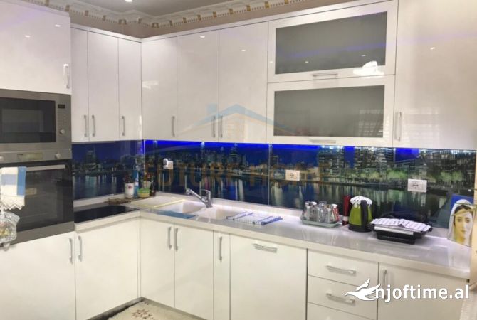 Shtepi ne shitje 4+1 ne Tirane - 350,000 Euro