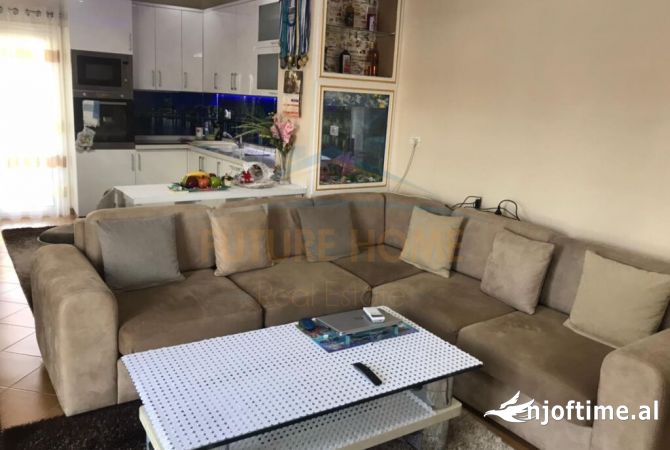 Shtepi ne shitje Shtepi Private ne Tirane, 4+1, Mobilimi E mobiluar, Pagesa 350,000  Euro.