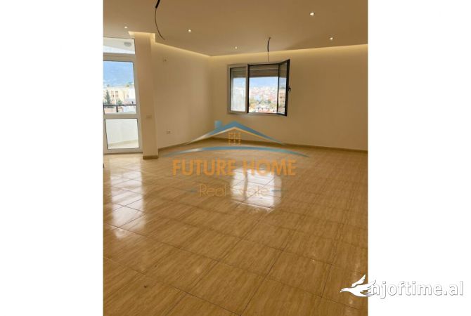 Shtepi ne shitje Apartament ne Tirane, 2+1, Mobilimi Bosh, pa mobiluar, Pagesa 450,000  Euro.