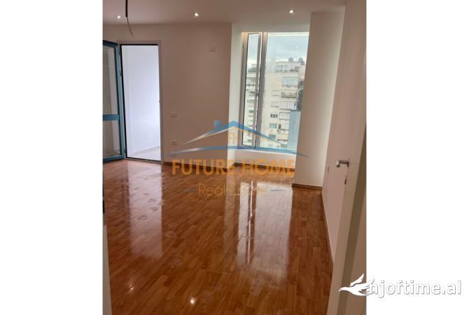 Shtepi ne shitje Apartament ne Tirane, 2+1, Mobilimi Bosh, pa mobiluar, Pagesa 450,000  Euro.