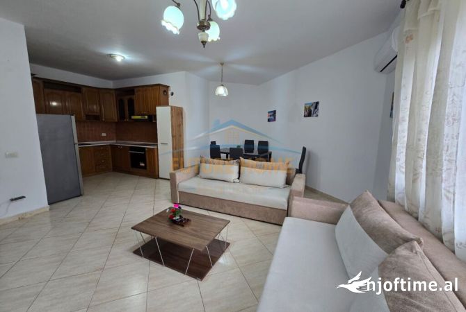 Shtepi ne shitje Apartament ne Tirane, 2+1, Mobilimi E mobiluar, Pagesa 210,000  Euro.