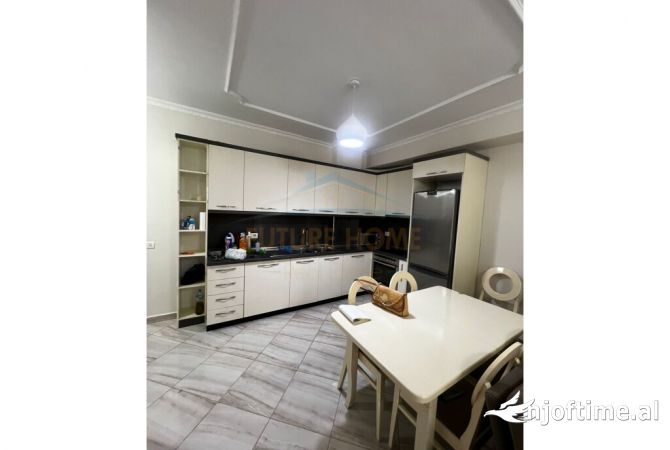 Shtepi me qera Apartament ne Tirane, 1+1, Mobilimi E mobiluar, Pagesa 600  Euro.