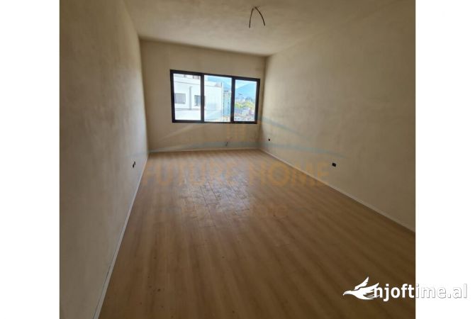 Shtepi ne shitje 2+1 ne Tirane - 264,000 Euro