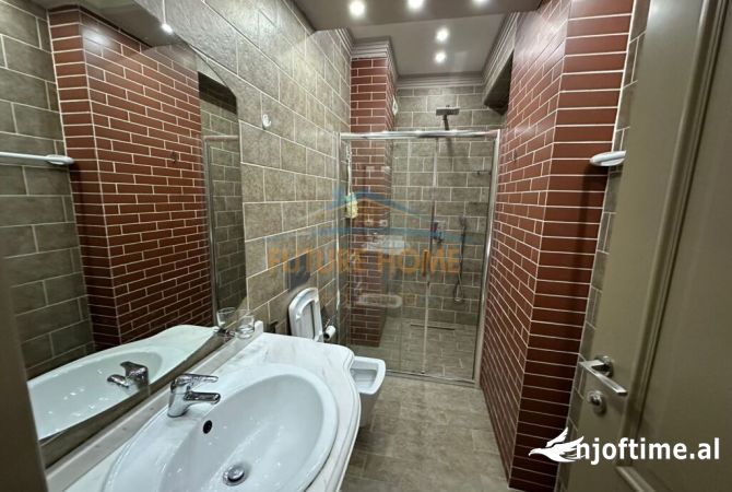 Shtepi me qera Apartament ne Tirane, 2+1, Mobilimi E mobiluar, Pagesa 1,000  Euro.