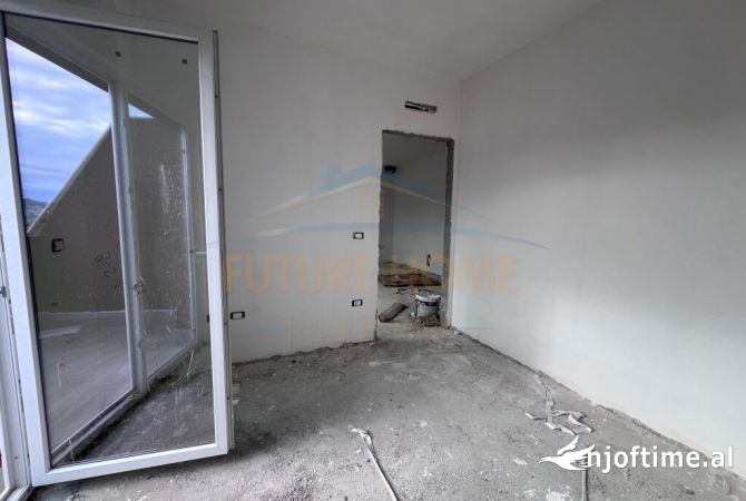 Shtepi ne shitje Apartament ne Tirane, 1+1, Mobilimi Bosh, pa mobiluar, Pagesa 104,000  Euro.