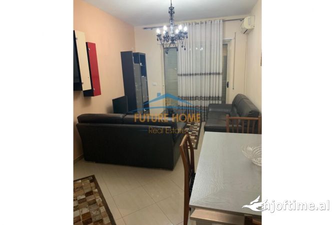 Shtepi me qera Apartament ne Tirane, 2+1, Mobilimi E mobiluar, Pagesa 500  Euro.