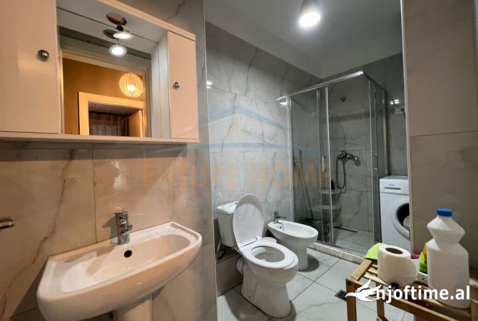 Shtepi me qera Apartament ne Tirane, 2+1, Mobilimi E mobiluar, Pagesa 650  Euro.