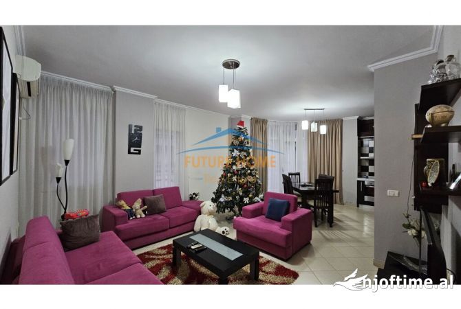 Shtepi ne shitje Apartament ne Tirane, 3+1, Mobilimi E mobiluar, Pagesa 140,000  Euro.