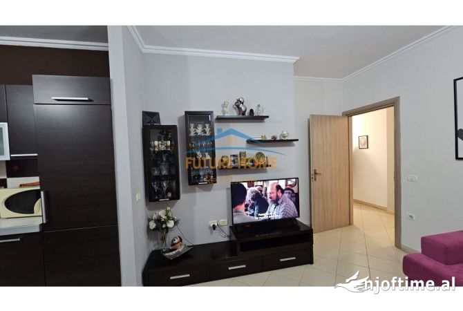 Shtepi ne shitje Apartament ne Tirane, 3+1, Mobilimi E mobiluar, Pagesa 140,000  Euro.