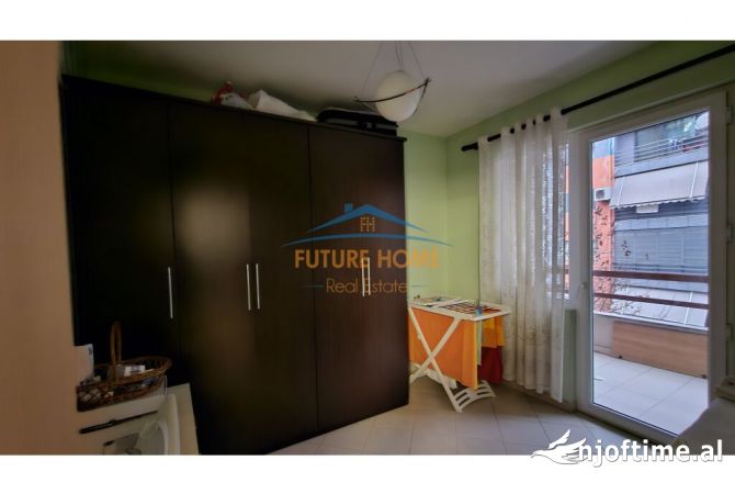 Shtepi ne shitje Apartament ne Tirane, 3+1, Mobilimi E mobiluar, Pagesa 140,000  Euro.