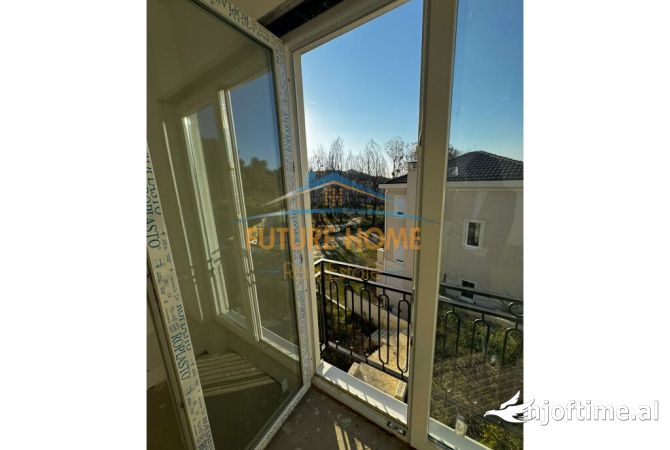 Shtepi ne shitje Vila Luksoze ne Tirane, 4+1, Mobilimi Bosh, pa mobiluar, Pagesa 1,000,000  Euro.