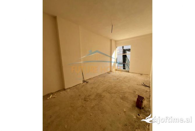 Shtepi ne shitje Apartament ne Tirane, 2+1, Mobilimi Bosh, pa mobiluar, Pagesa 285,000  Euro.