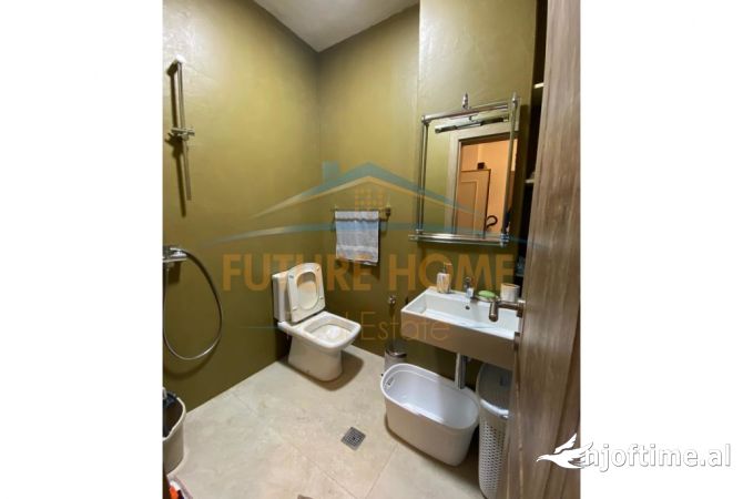 Shtepi me qera Apartament ne Tirane, 2+1, Mobilimi E mobiluar, Pagesa 1,000  Euro.