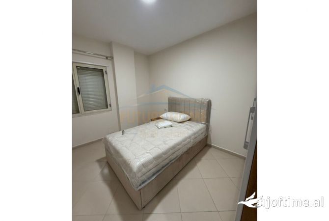Shtepi me qera Apartament ne Tirane, 2+1, Mobilimi E mobiluar, Pagesa 700  Euro.