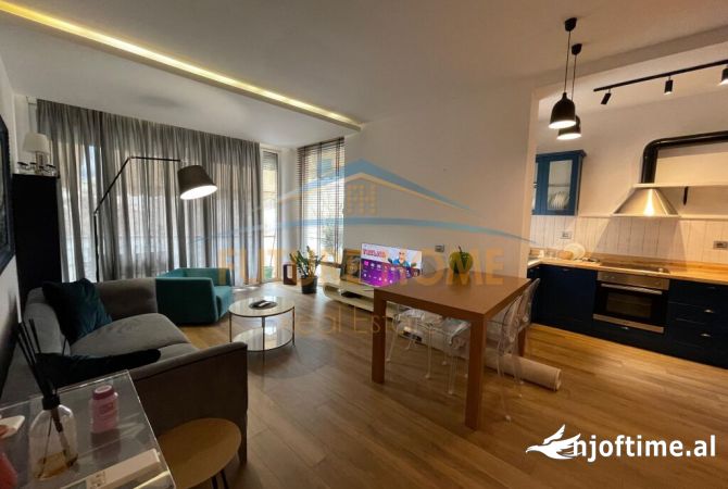 Shtepi me qera 2+1 ne Tirane - 1,000 Euro