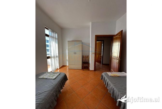 Shtepi me qera Apartament ne Tirane, 2+1, Mobilimi E mobiluar, Pagesa 500  Euro.