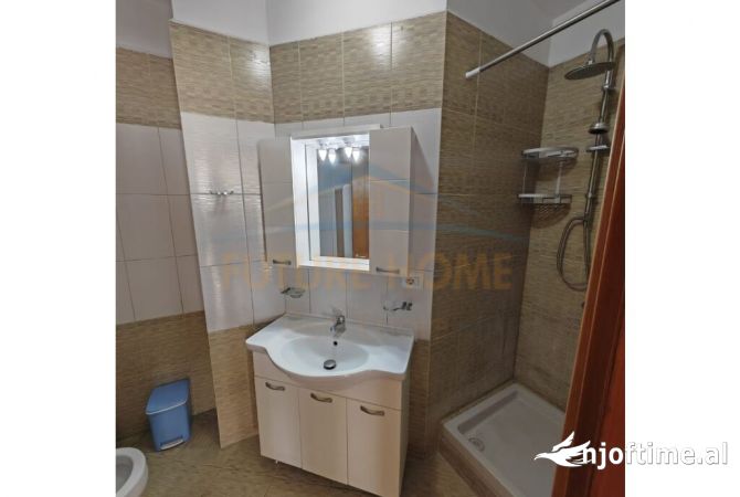 Shtepi me qera Apartament ne Tirane, 2+1, Mobilimi E mobiluar, Pagesa 450  Euro.