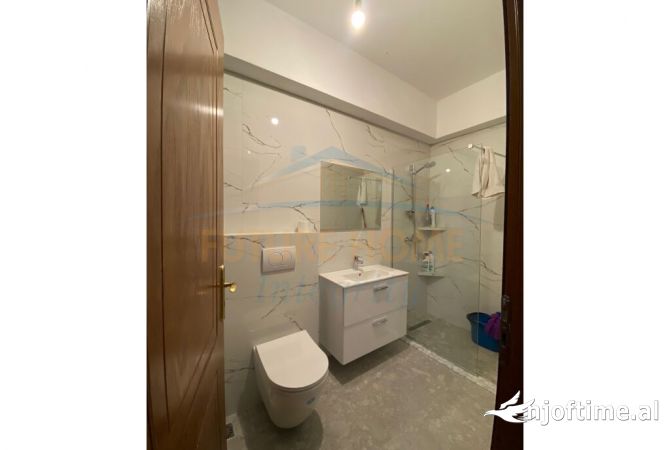 Shtepi me qera Apartament ne Tirane, 1+1, Mobilimi E mobiluar, Pagesa 400  Euro.