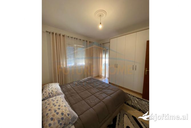 Shtepi me qera Apartament ne Tirane, 1+1, Mobilimi E mobiluar, Pagesa 400  Euro.