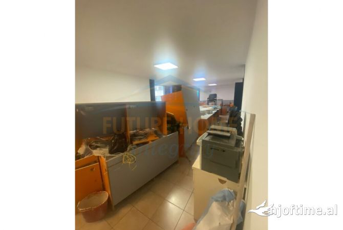 Ambient biznesi me qera 1+1 ne Tirane - 1,300 Euro
