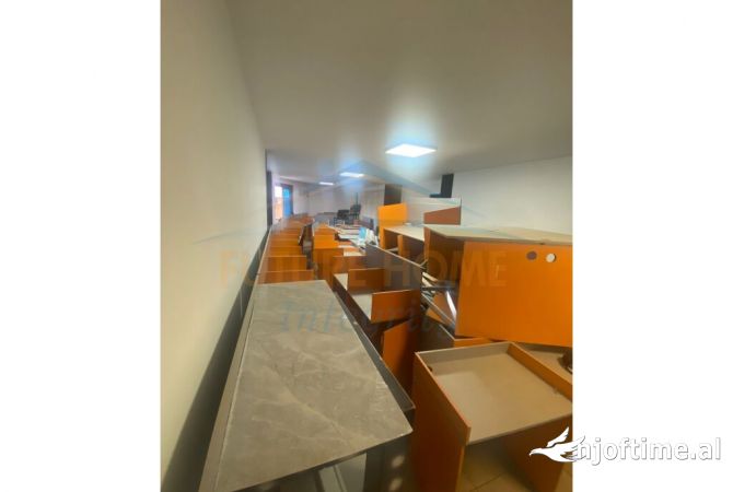 Ambient biznesi me qera 1+1 ne Tirane - 1,300 Euro