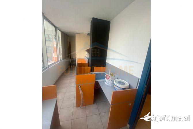 Ambient biznesi me qera 1+1 ne Tirane - 1,300 Euro
