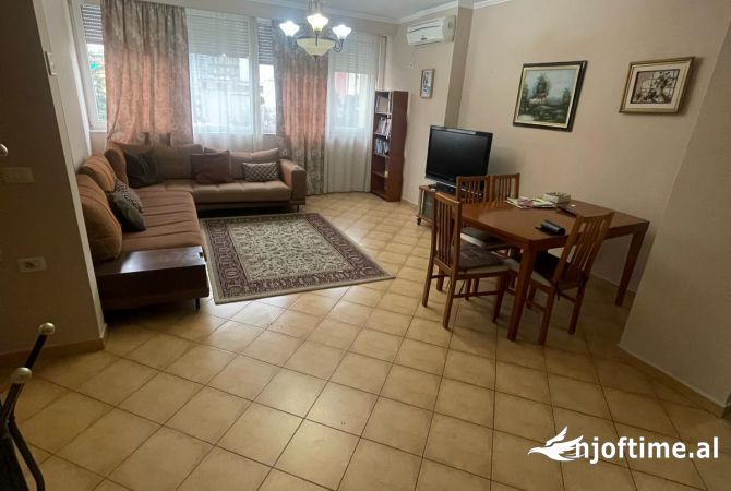 Shtepi me qera 1+1 ne Tirane - 570 Euro