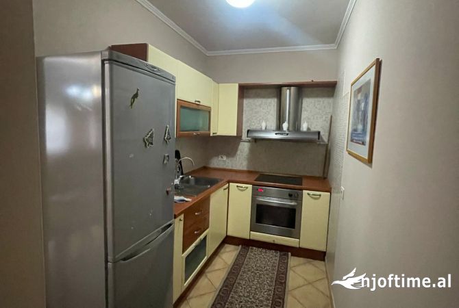 Shtepi me qera 1+1 ne Tirane - 570 Euro