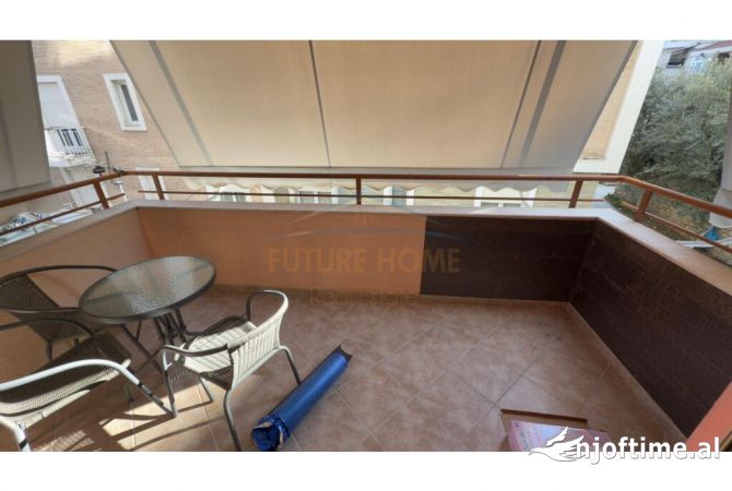 Shtepi me qera Apartament ne Tirane, 2+1, Mobilimi E mobiluar, Pagesa 900  Euro.