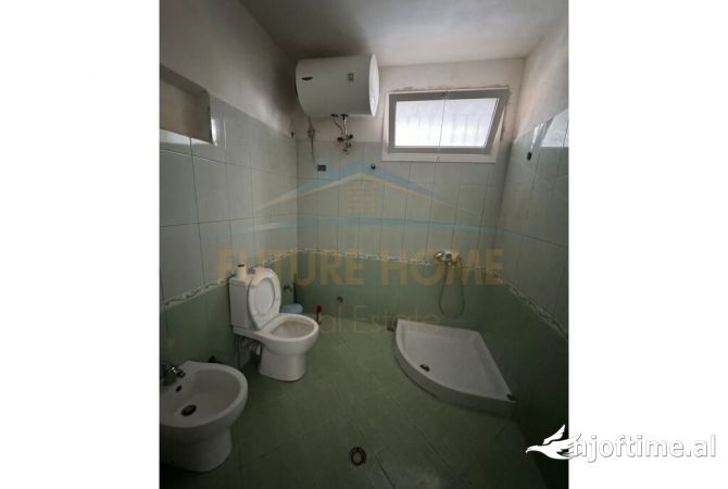 Shtepi me qera Apartament ne Tirane, 1+1, Mobilimi E mobiluar, Pagesa 320  Euro.