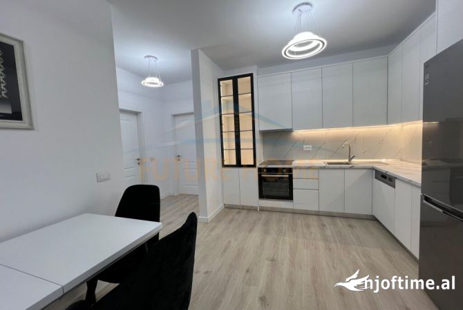 Shtepi me qera Apartament ne Tirane, 2+1, Mobilimi E mobiluar, Pagesa 550  Euro.