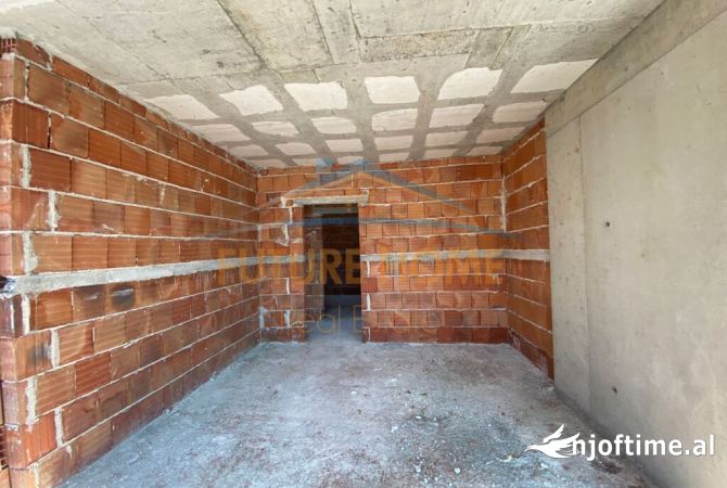 Apartment for sale in Tirana 3+1, Emty