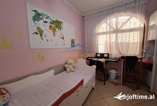 Shtepi ne shitje Apartament ne Tirane, 2+1, Mobilimi E mobiluar, Pagesa 162,000  Euro.