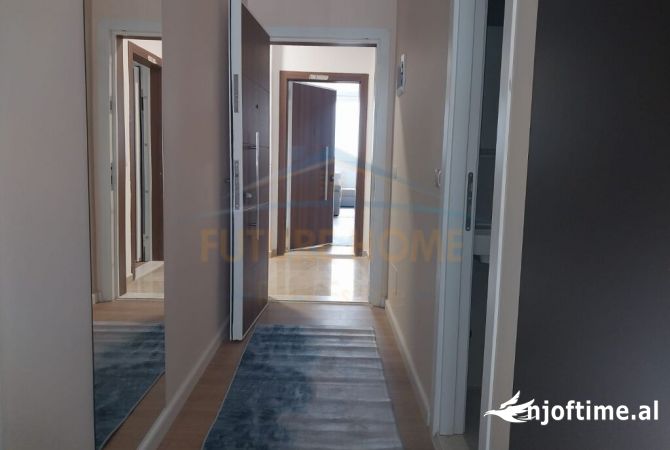 Shtepi ne shitje Apartament ne Tirane, 2+1, Mobilimi E mobiluar, Pagesa 143,000  Euro.