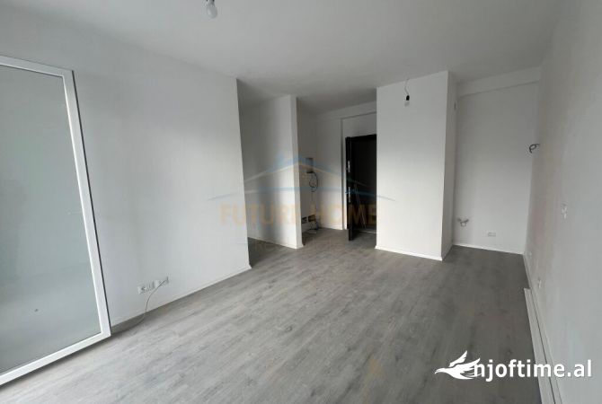 Shtepi ne shitje Apartament ne Tirane, 1+1, Mobilimi Bosh, pa mobiluar, Pagesa 65,000  Euro.