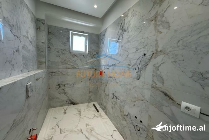 Shtepi ne shitje Apartament ne Tirane, 3+1, Mobilimi Bosh, pa mobiluar, Pagesa 440,000  Euro.