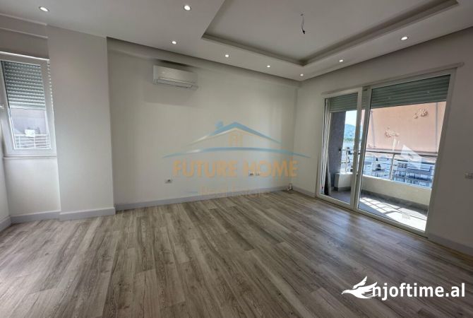 Shtepi ne shitje Apartament ne Tirane, 3+1, Mobilimi Bosh, pa mobiluar, Pagesa 440,000  Euro.