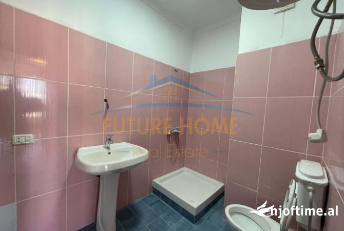 Shtepi ne shitje Apartament ne Tirane, 1+1, Mobilimi Pjeserisht e mobiluar, Pagesa 78,900  Euro.