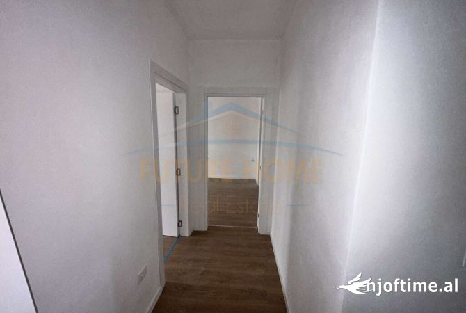 Shtepi ne shitje Apartament ne Tirane, 1+1, Mobilimi Bosh, pa mobiluar, Pagesa 120,000  Euro.