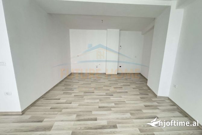 Shtepi ne shitje Apartament ne Tirane, 2+1, Mobilimi Bosh, pa mobiluar, Pagesa 144,000  Euro.