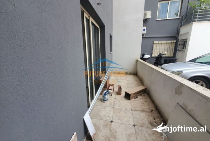 Shtepi ne shitje Apartament ne Tirane, 1+1, Mobilimi Bosh, pa mobiluar, Pagesa 66,000  Euro.