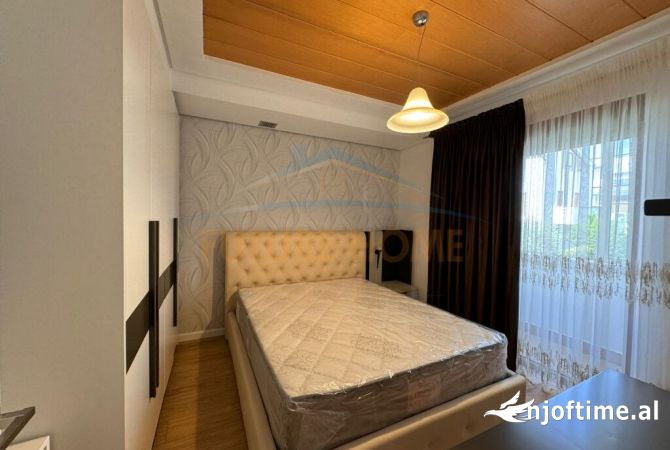 Shtepi me qera Apartament ne Tirane, 4+1, Mobilimi E mobiluar, Pagesa 2,500  Euro.