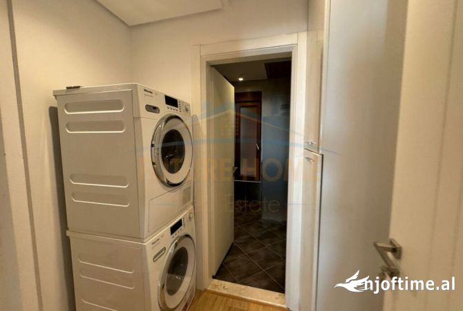 Shtepi me qera Apartament ne Tirane, 4+1, Mobilimi E mobiluar, Pagesa 2,500  Euro.