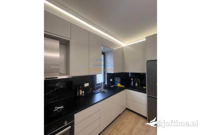 Shtepi ne shitje 1+1 ne Tirane - 160,000 Euro