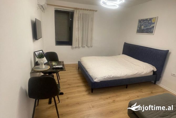 Shtepi me qera Garsoniere ne Tirane - 500 Euro