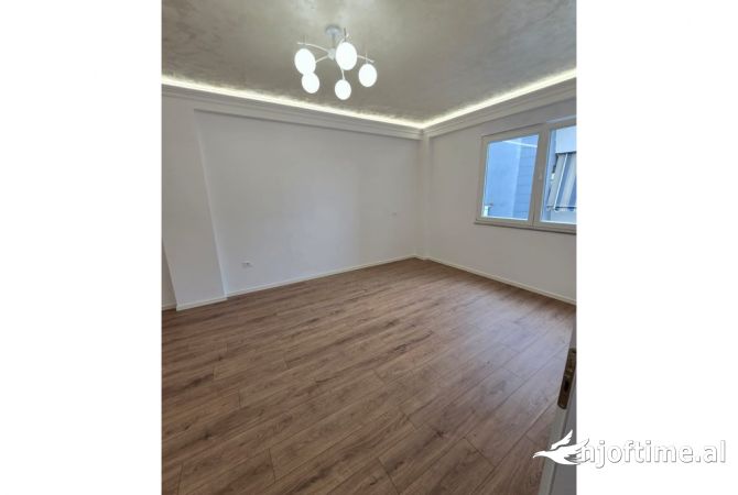 Shtepi ne shitje 2+1 ne Tirane - 210,000 Euro